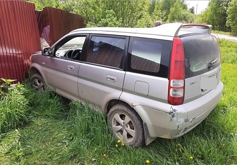 Погиб водитель врезавшейся в забор иномарки в Богородском районе
