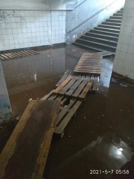 Тоннель у метро «Комсомольская» в Нижнем Новгороде затопило в мае Тоннель у метро «Комсомольская» в Нижнем Новгороде затопило в мае