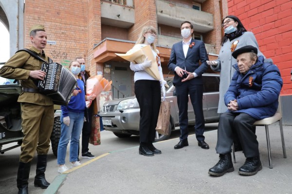 Нижегородского Героя Советского Союза с Днем Победы поздравила фронтовая бригада Нижегородского Героя Советского Союза с Днем Победы поздравила фронтовая бригада