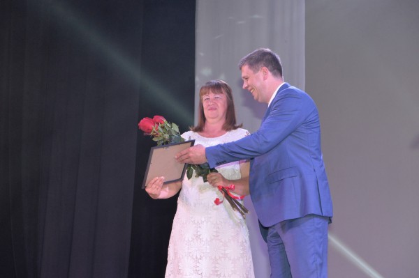 Более 50 социальных работников Нижегородской области получили награды в свой профессиональный праздник 