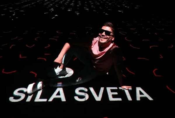 Нижегородцев приглашают увидеть инсталляцию IN TO в арт-пространстве "ЦЕХ" 