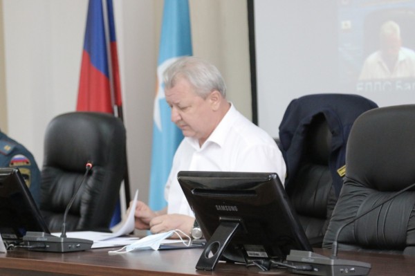 Дмитрий Краснов провел внеочередное заседание комиссии по предупреждению и ликвидации чрезвычайных ситуаций 