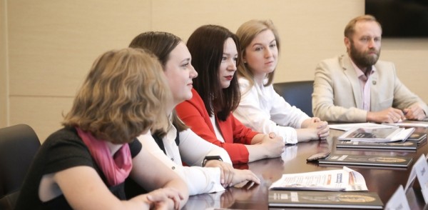 Юрий Шалабаев встретился с нижегородскими финалистами всероссийского конкурса «Мастера гостеприимства»