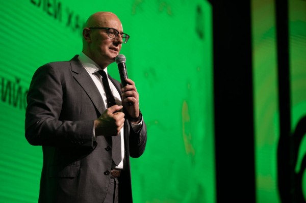 Дмитрий Чернышенко и Глеб Никитин поздравили победителей хакатонов в ходе конференции «ЦИПР» 