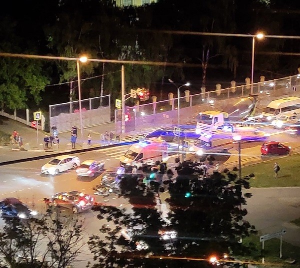 Два человека пострадали в ДТП с мотоциклом в Автозаводском районе