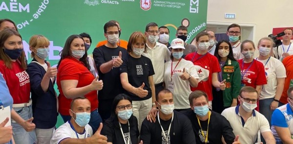 Юрий Шалабаев наградил нижегородских студентов именными стипендиями