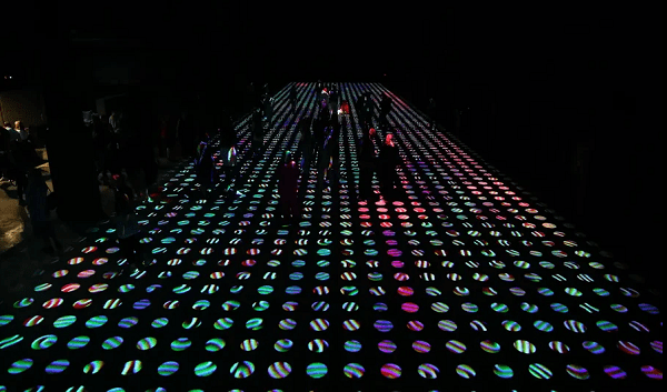 Нижегородцев приглашают увидеть инсталляцию IN TO в арт-пространстве "ЦЕХ" 