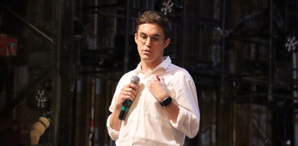 Коллективу нижегородского театра «Комедiя» представили главного режиссера Коллективу нижегородского театра «Комедiя» представили главного режиссера