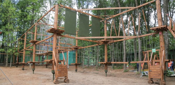 Участники школьных групп родительского контроля высоко оценили готовность детской зоны парка «Швейцария»