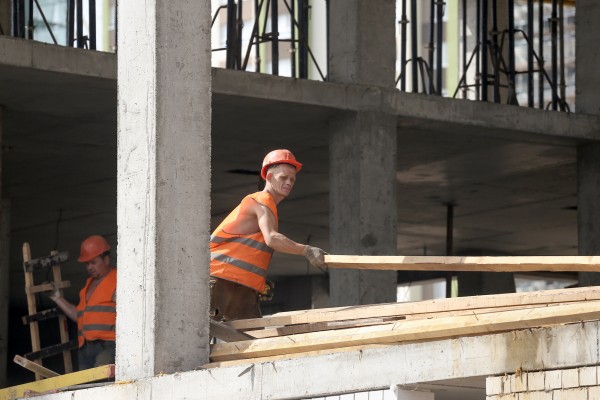Юрий Шалабаев потребовал увеличить темпы строительства детского сада в Новой Кузнечихе 