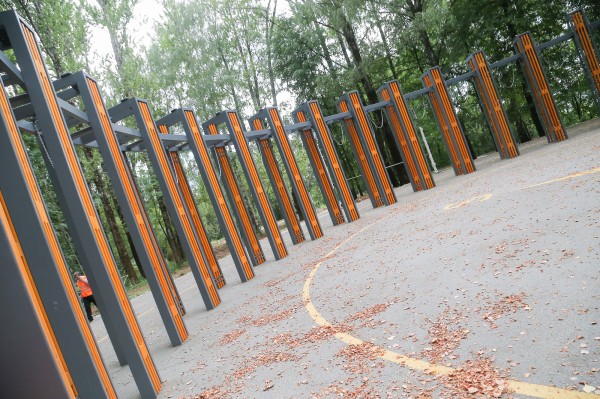 Участники школьных групп родительского контроля высоко оценили готовность детской зоны парка «Швейцария»