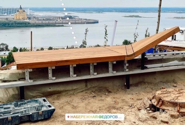 Нижегородцы возмутились неудобными лавочками на набережной Федоровского
