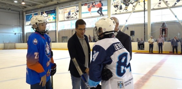 Соревнования по хоккею на Кубок главы города открылись в Нижнем Новгороде