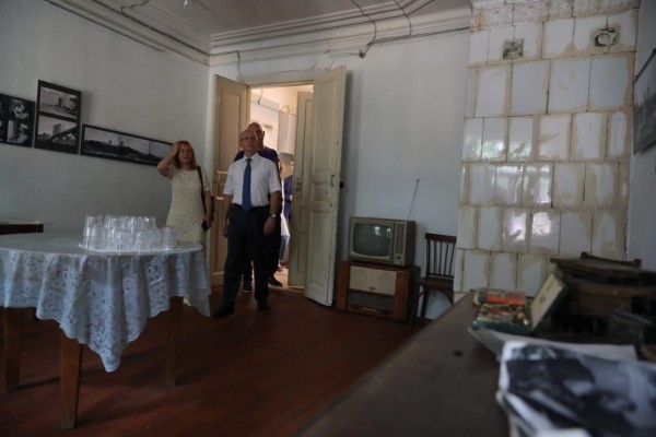 Сергей Кириенко, Игорь Комаров и Глеб Никитин посетили квартал Трех Святителей в Нижнем Новгороде 