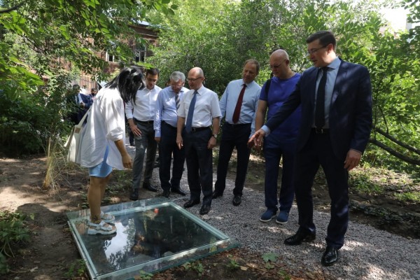 Сергей Кириенко, Игорь Комаров и Глеб Никитин посетили квартал Трех Святителей в Нижнем Новгороде 