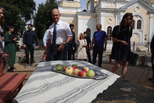Сергей Кириенко, Игорь Комаров и Глеб Никитин посетили квартал Трех Святителей в Нижнем Новгороде 