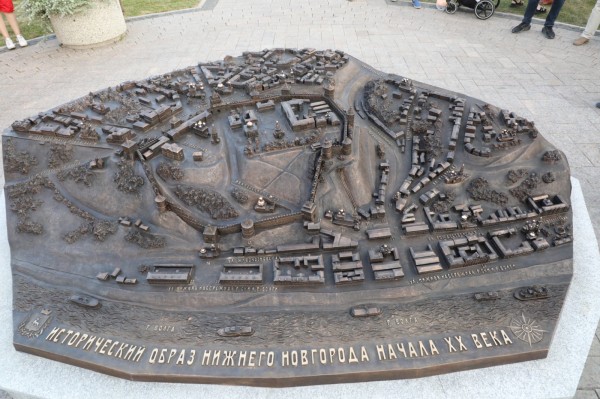 Бронзовый макет дореволюционного Нижнего Новгорода появился в Нижегородском кремле 