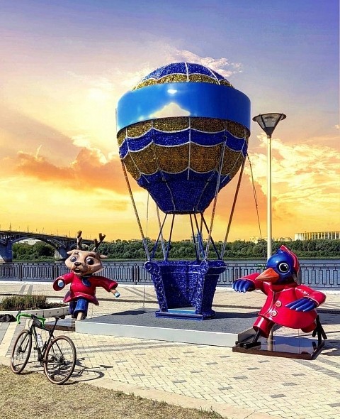 Фотозона с дятлом Гором и олененком Нино напугала нижегородцев