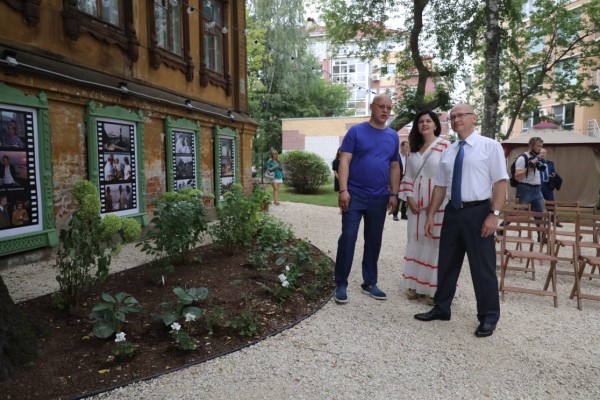 Сергей Кириенко, Игорь Комаров и Глеб Никитин посетили квартал Трех Святителей в Нижнем Новгороде 