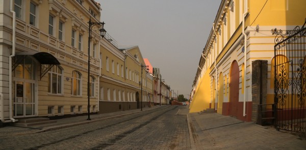 Дороге на ул. Кожевенной в центре Нижнего Новгорода после ремонта вернули исторический облик