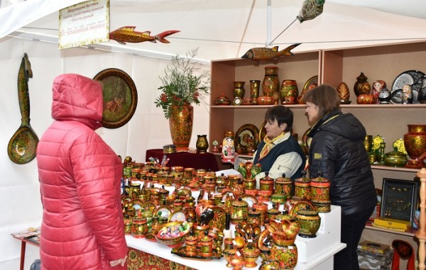 Фестиваль «Золотая хохлома» состоялся в День города  в Семенове