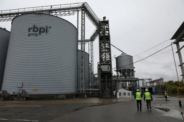 Элеватор на 130 тысяч тонн зерна начал работу в Перевозе Нижегородской области 