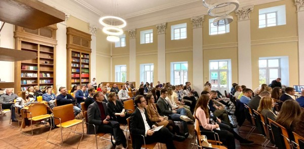 «При подборе команды мэрия опирается на специалистов, которые  принимали участие в конкурсе «Лидеры России», - Юрий Шалабаев