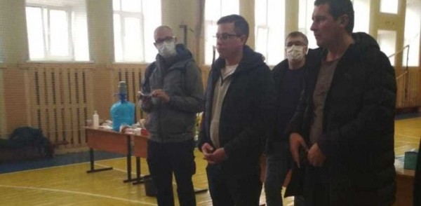 «В результате обследования дома №18 на улице Гайдара жильцам одного из двух эвакуированных подъездов разрешено вернуться в свои квартиры», - Юрий Шалабаев