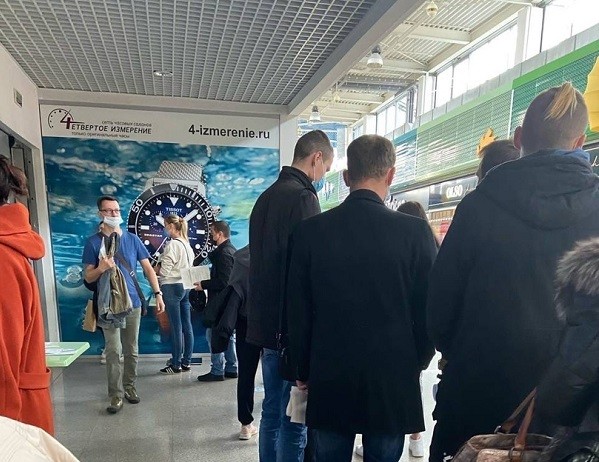 Огромные очереди на вакцинацию от COVID-19 образовались в Нижнем Новгороде