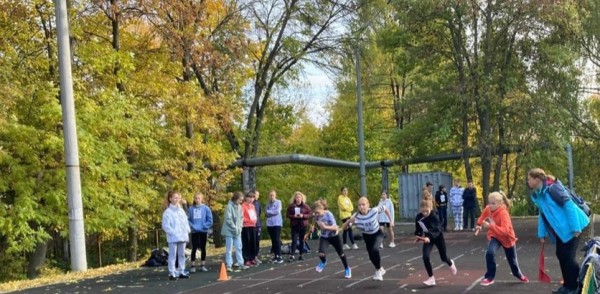 Ученики авторской академической школы № 186 победили в традиционном пробеге «Золотая осень» Ученики авторской академической школы № 186 победили в традиционном пробеге «Золотая осень»