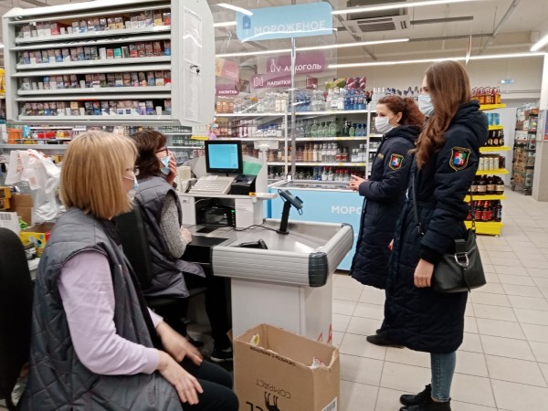 В крупных торговых центрах Нижегородской области проводятся проверки соблюдения масочного режима 
