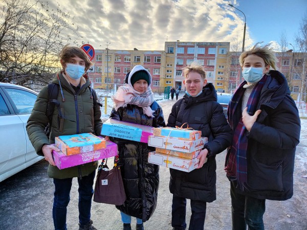 Нижегородские школьники и студенты присоединились к проекту «Маленькие радости для врачей» Нижегородские школьники и студенты присоединились к проекту «Маленькие радости для врачей»