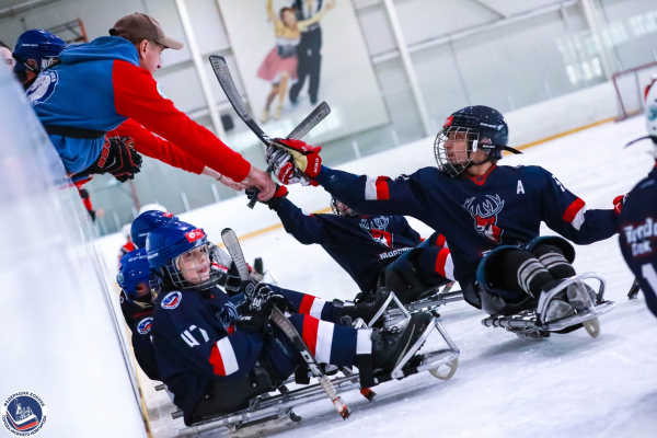 Стартует детский турнир по следж-хоккею