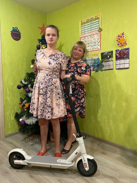 17-летняя нижегородка Ксения получила электросамокат на «Елке желаний» от министра транспорта Нижегородской области 17-летняя нижегородка Ксения получила электросамокат на «Елке желаний» от министра транспорта Нижегородской области