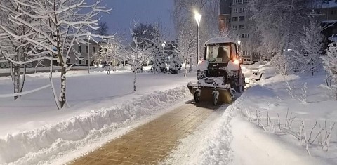 С нижегородских улиц за выходные вывезли 1,5 тысячи самосвалов снега С нижегородских улиц за выходные вывезли 1,5 тысячи самосвалов снега