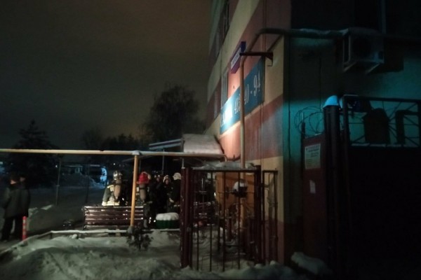 Более 100 человек эвакуировали при пожаре в гостинице «Абсолют» в Нижнем Новгороде