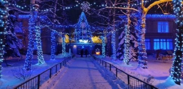 Автозаводцы онлайн-голосованием выберут обладателя «Приза зрительских симпатий» на конкурсе новогоднего оформления детских садов