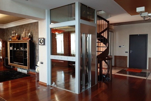 Нижегородцы продают самый дорогой коттедж за 180 млн рублей Нижегородцы продают самый дорогой коттедж за 180 млн рублей