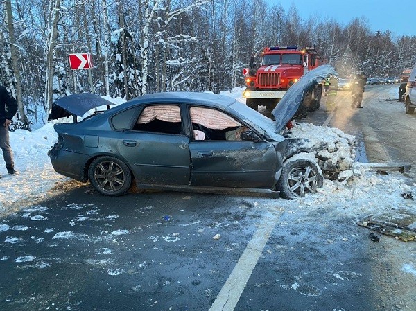 Опубликованы фото ДТП с шестью пострадавшими под Чкаловском  