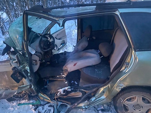 Опубликованы фото ДТП с шестью пострадавшими под Чкаловском  