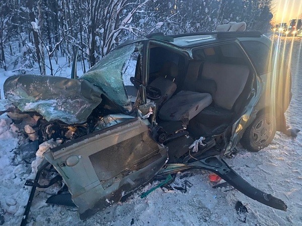 Опубликованы фото ДТП с шестью пострадавшими под Чкаловском  