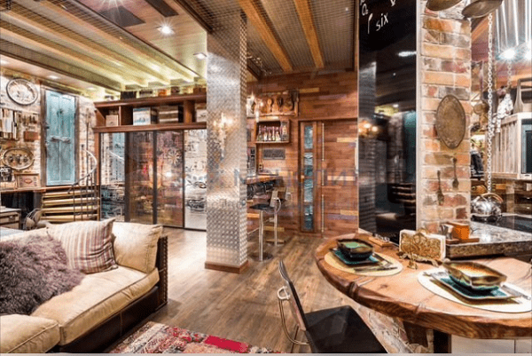 Студия с унитазом-троном в центре Нижнего Новгорода продается за 71 млн рублей Студия с унитазом-троном в центре Нижнего Новгорода продается за 71 млн рублей