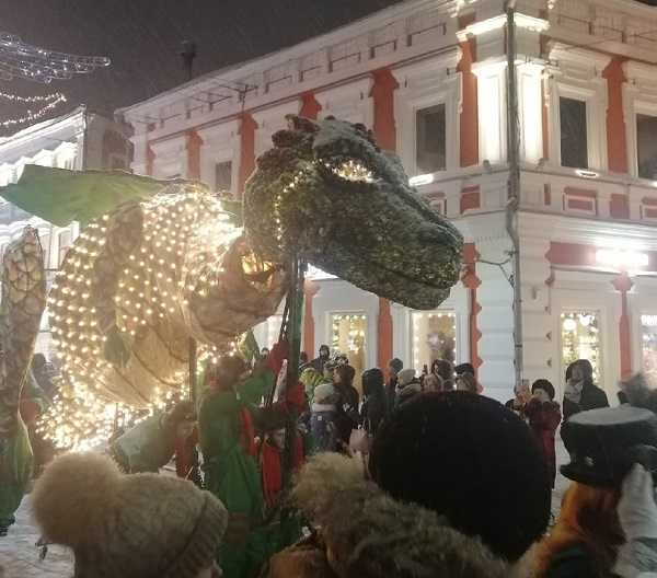 Парад ростовых кукол прошел в Нижнем Новгороде 6 января  