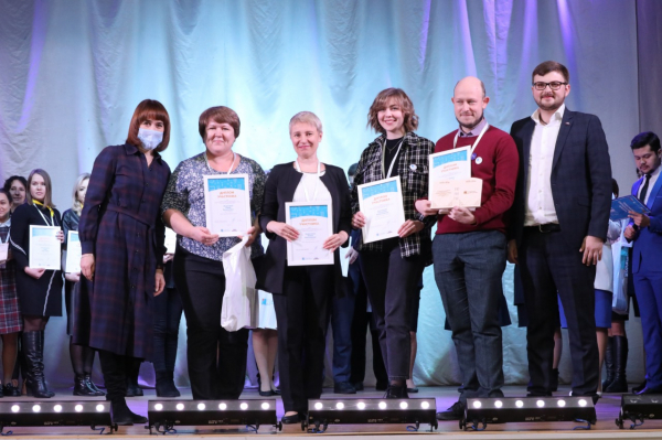 Три команды из Нижегородской области вышли в финал профессионального конкурса «Флагманы образования. Школа» 