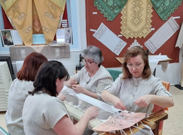 Нижегородские мастерицы принимают участие во Всероссийском проекте «Вышитая карта России» 