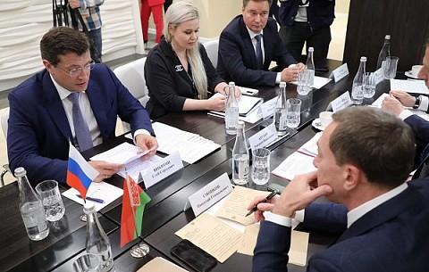 Никитин провел встречу с первым заместителем премьер-министра Беларуси Снопковым