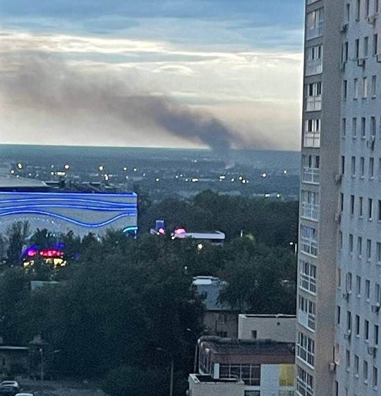 Деревообрабатывающий цех и два дома сгорели в Канавинском районе