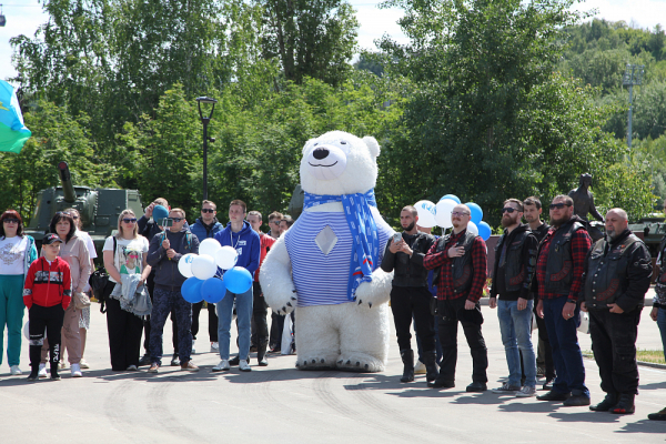 Свыше 200 участников собрал нижегородский автомотопробег в День России