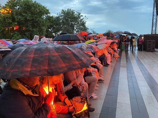 Сергей Мазаев неожиданно спел для нижегородцев на «Столице закатов»