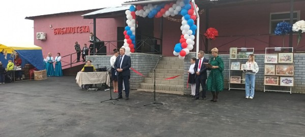 Модельная библиотека за 6,4 млн рублей открылась в нижегородском селе Деяново